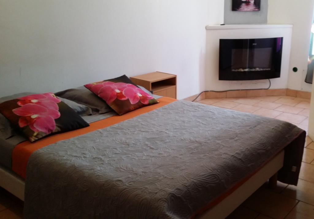 Auberge Du Marronnier Barreme Bilik gambar