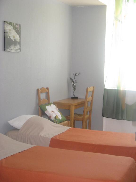 Auberge Du Marronnier Barreme Bilik gambar