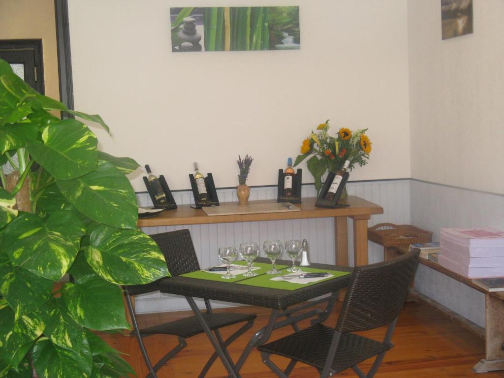 Auberge Du Marronnier Barreme Luaran gambar